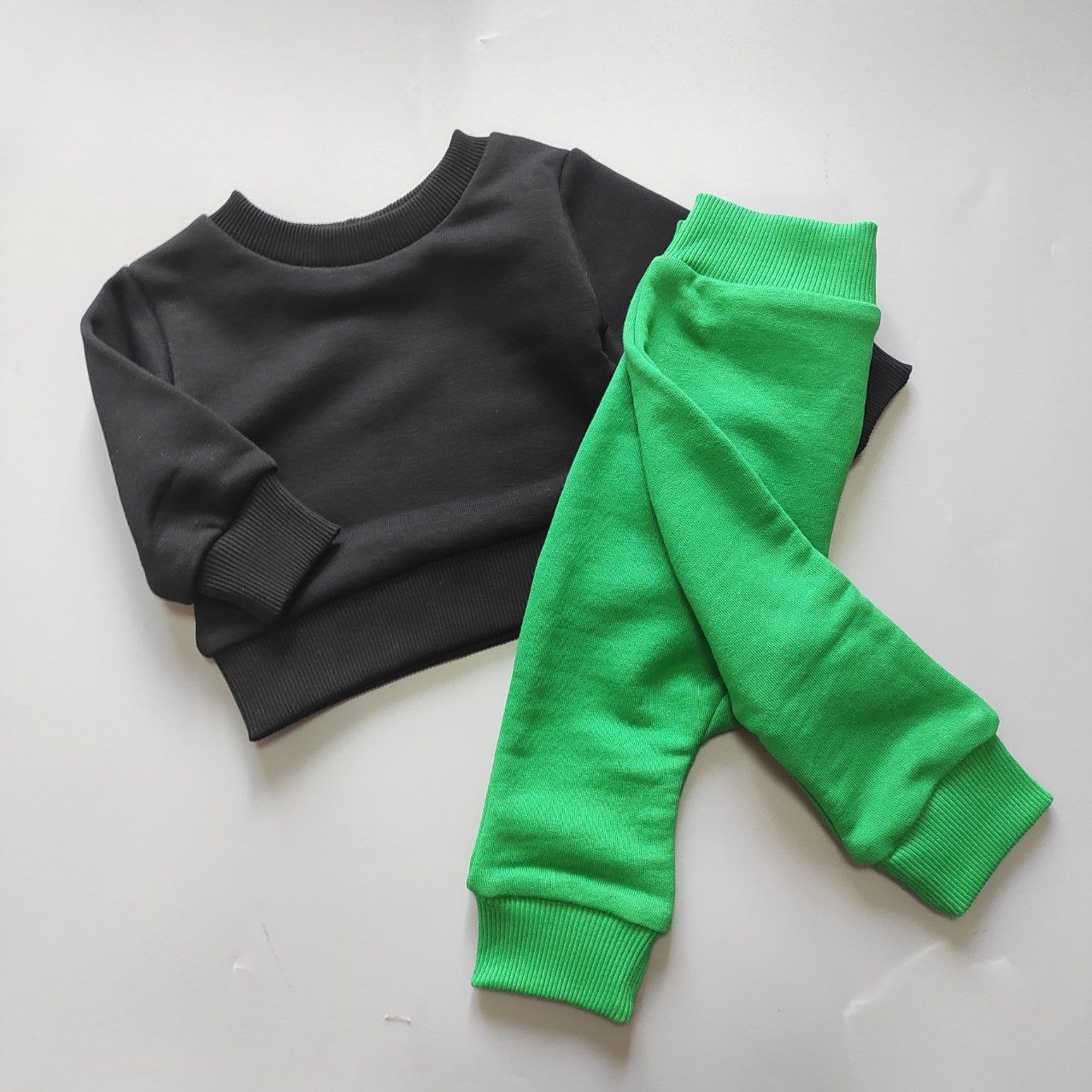 Дитячий костюм утеплений чорно-зелений для хлопчиків (6115-t5)_first