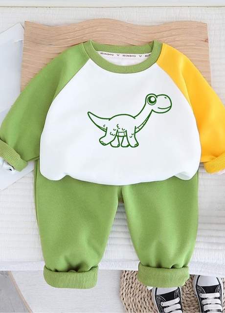 Дитячий костюм молочно-зелений (2262)